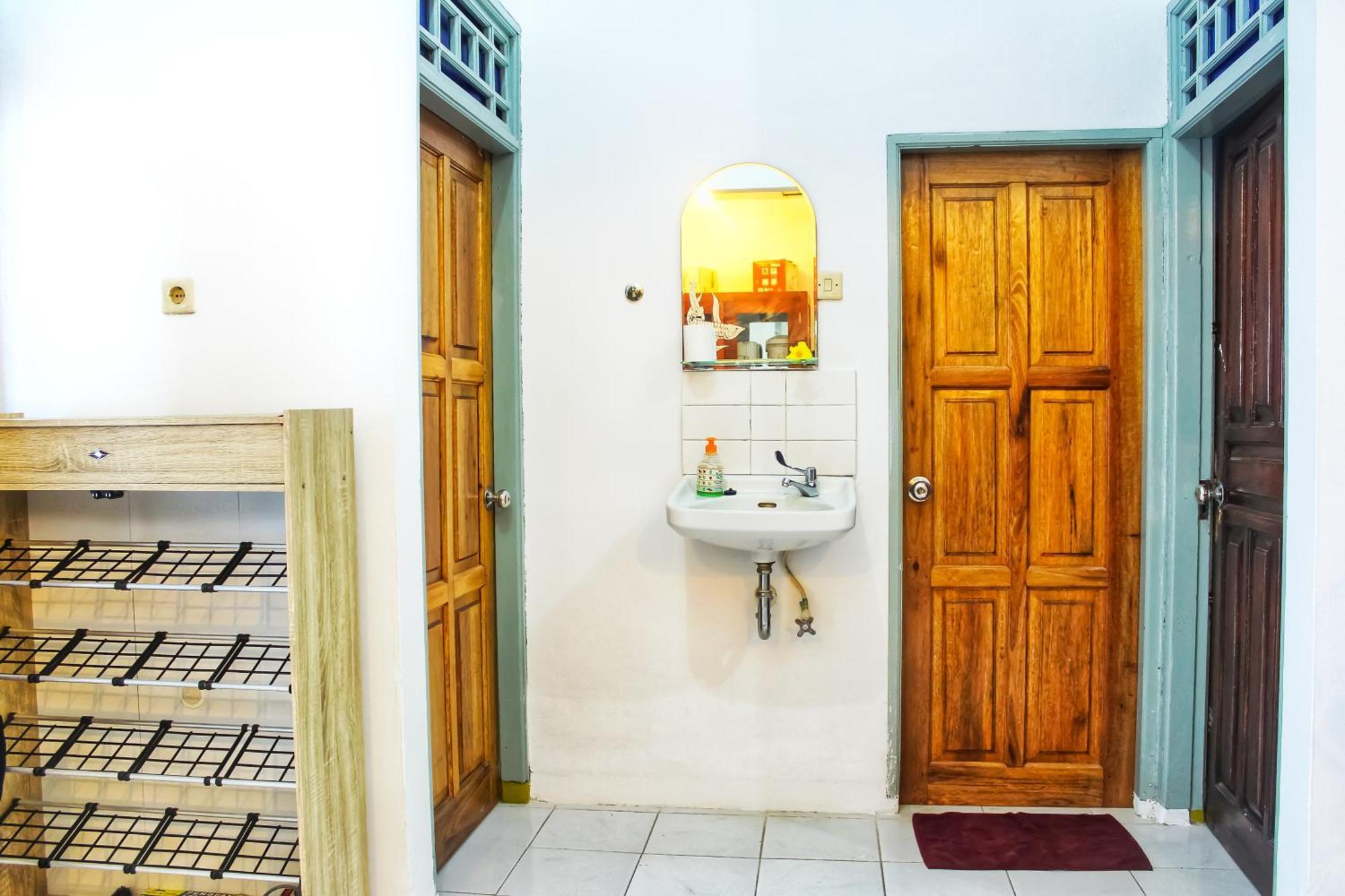 Kj Purple House Senggigi Apartment Exterior photo
